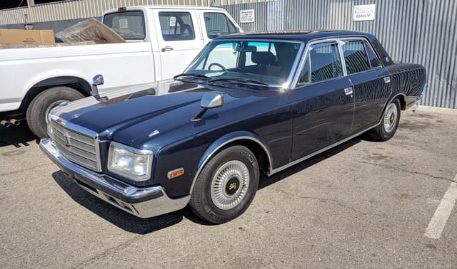 1991 Toyota Century JDM car for sale — photo 2 of 4