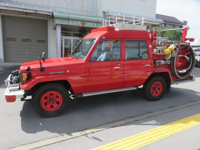 1997 Toyota Land Cruiser JDM car for sale — photo 4 of 14