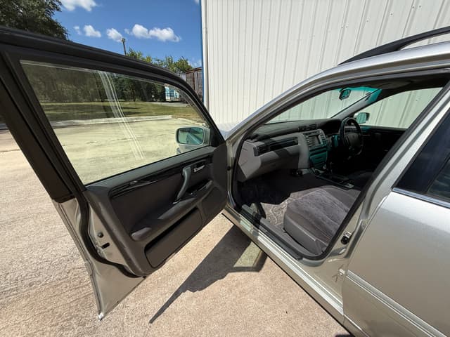 2000 Toyota Crown JDM car for sale — photo 9 of 21