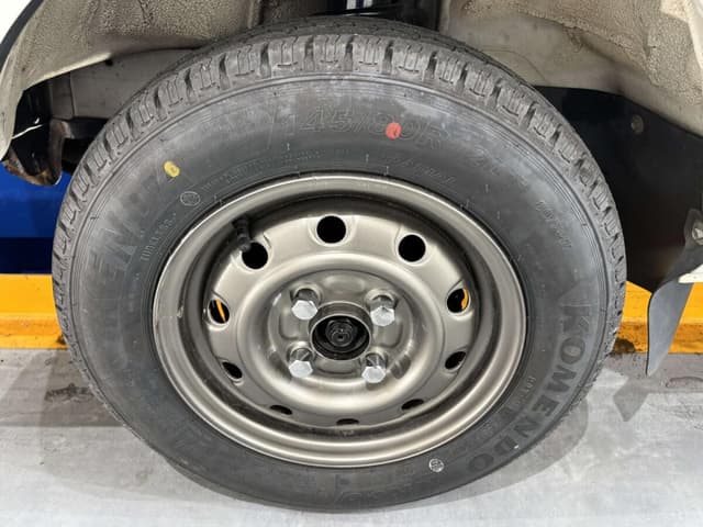 2001 Daihatsu Hijet JDM car for sale — photo 17 of 25