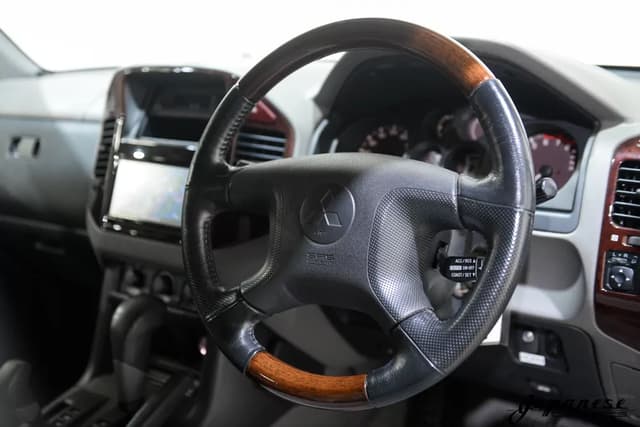1999 Mitsubishi Pajero JDM car for sale — photo 12 of 25