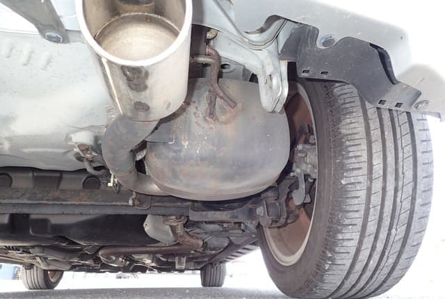 2006 Toyota Vitz JDM car for sale — photo 16 of 25