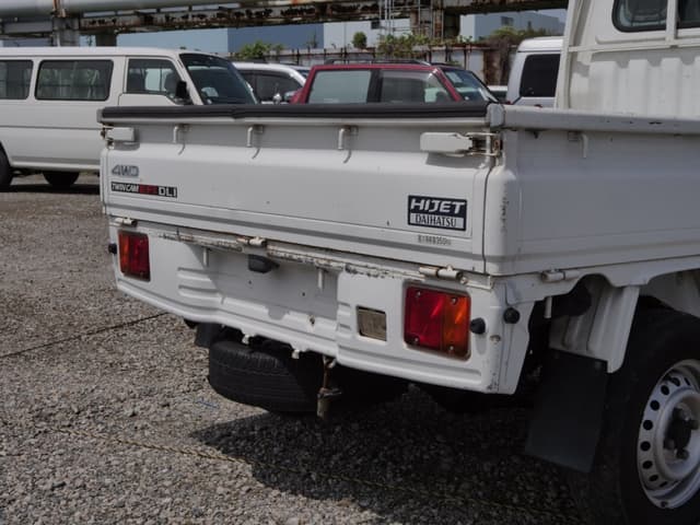 2001 Daihatsu Hijet JDM car for sale — photo 19 of 25