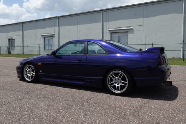 1997 Nissan Skyline JDM car for sale — photo 9 of 17