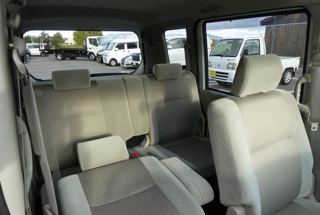 2011 Suzuki Every JDM car for sale — photo 23 of 25