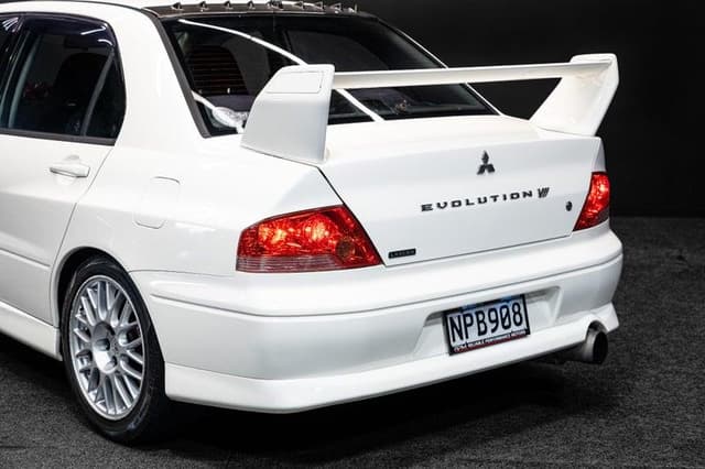 2001 Mitsubishi Lancer Evolution JDM car for sale — photo 6 of 20