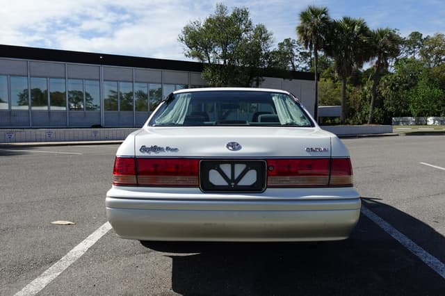 1998 Toyota Crown JDM car for sale — photo 11 of 21