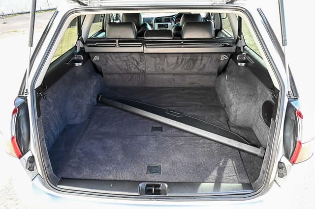 2001 Subaru Legacy JDM car for sale — photo 9 of 10