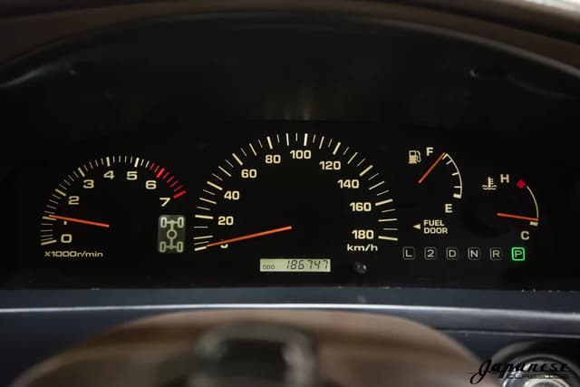 1998 Toyota Hilux Surf JDM car for sale — photo 13 of 25