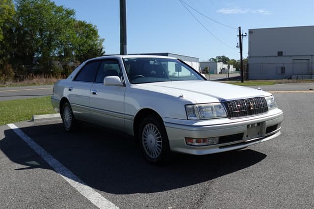 1998 Toyota Crown JDM car for sale — photo 4 of 21