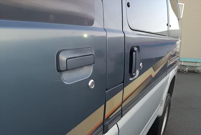 1993 Mitsubishi Delica JDM car for sale — photo 20 of 25