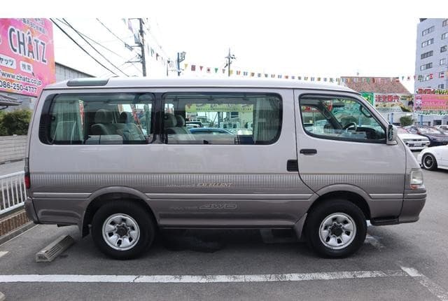 1996 Toyota HiAce JDM car for sale — photo 4 of 25
