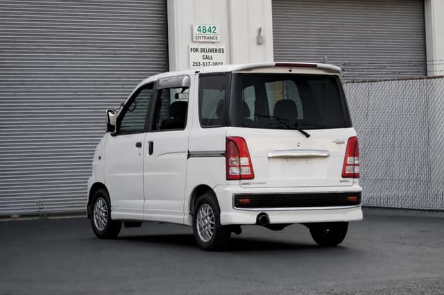 2001 Daihatsu Atrai JDM car for sale — photo 4 of 18