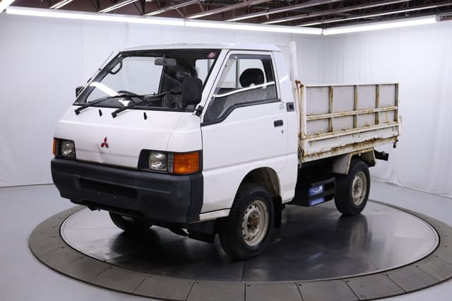 1997 Mitsubishi Delica JDM car for sale — photo 2 of 25