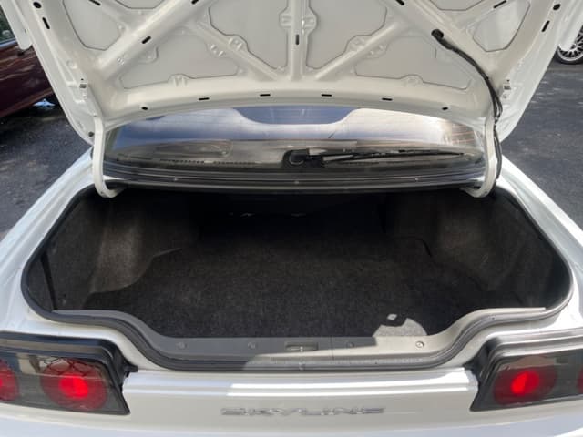 1990 Nissan Skyline JDM car for sale — photo 16 of 16
