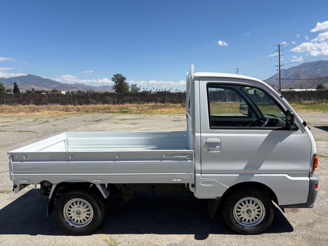 1996 Mitsubishi Minicab JDM car for sale — photo 8 of 25