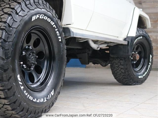 2001 Toyota Land Cruiser JDM car for sale — photo 11 of 20