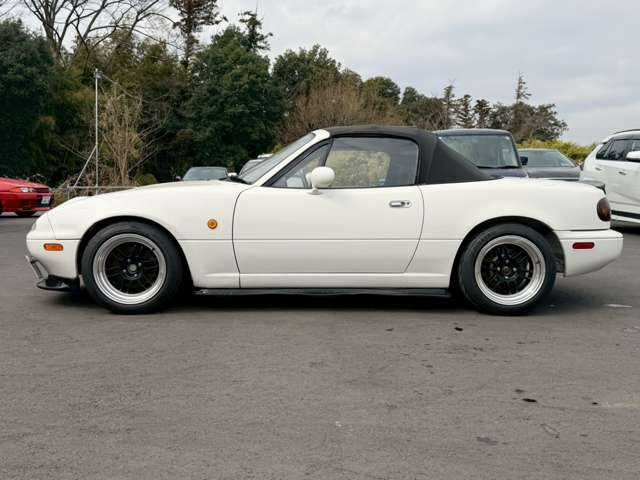 1994 Mazda Roadster (Eunos Roadster / MX-5) JDM car for sale — photo 8 of 20