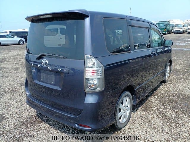 2008 Toyota Voxy JDM car for sale — photo 5 of 25
