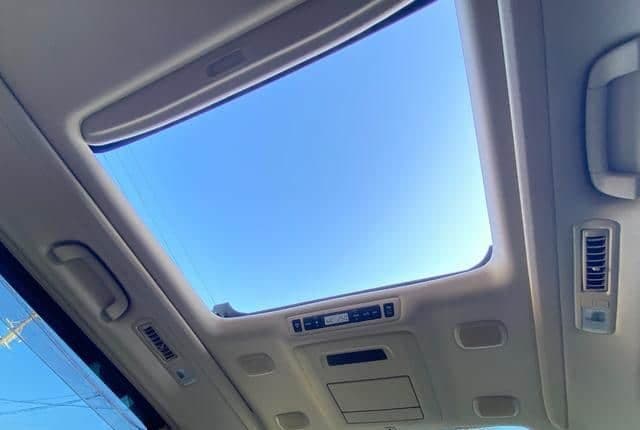 2008 Toyota Alphard JDM car for sale — photo 4 of 10