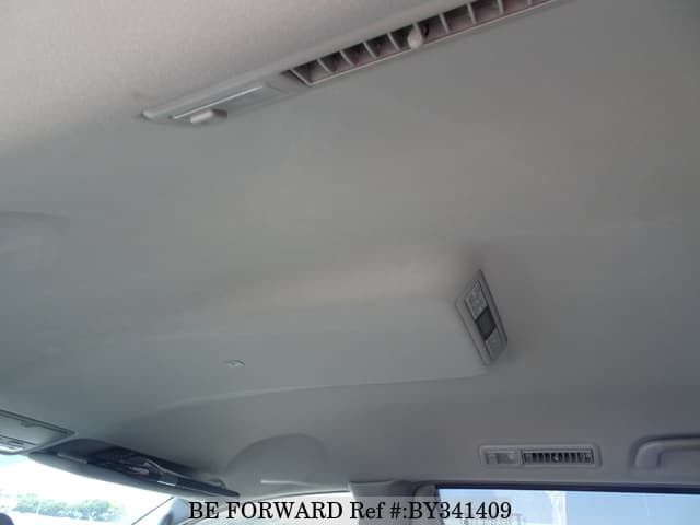 2006 Toyota Alphard JDM car for sale — photo 21 of 25