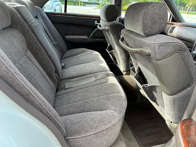 1996 Nissan Cima JDM car for sale — photo 2 of 19