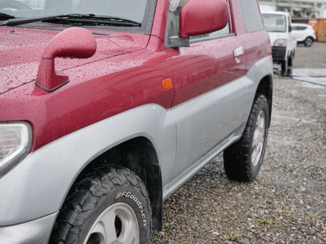 2000 Mitsubishi Pajero JDM car for sale — photo 9 of 25