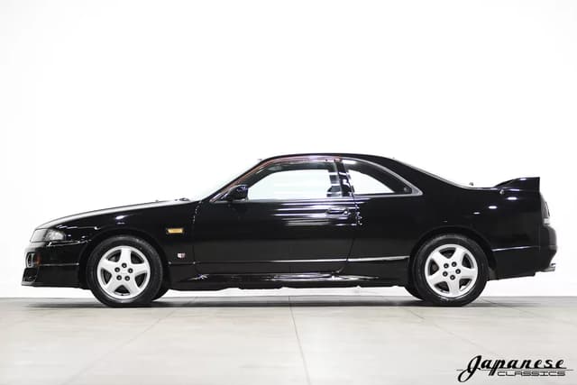 1996 Nissan Skyline JDM car for sale — photo 4 of 25
