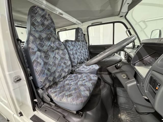 2000 Isuzu Elf JDM car for sale — photo 10 of 25