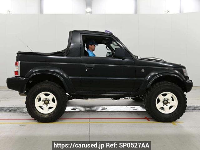 1998 Mitsubishi Pajero JDM car for sale — photo 3 of 3