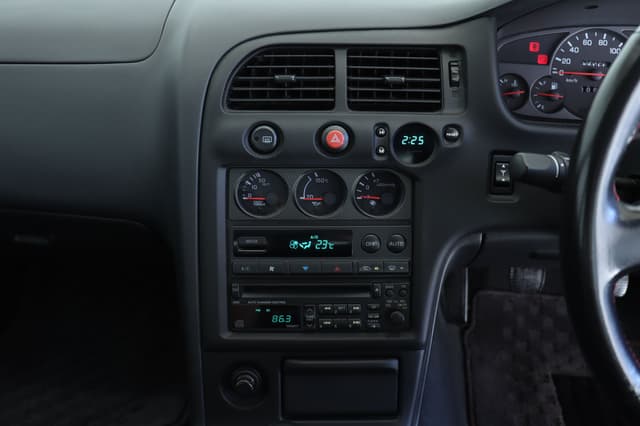 1998 Nissan Skyline JDM car for sale — photo 18 of 25