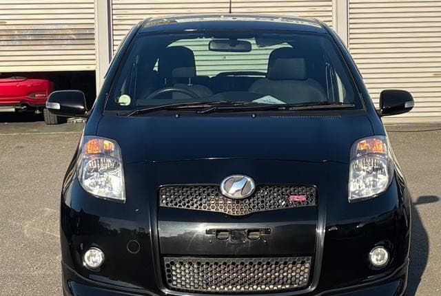 2007 Toyota Vitz JDM car for sale — photo 8 of 25