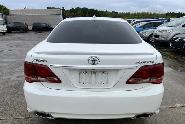 2008 Toyota Crown JDM car for sale — photo 7 of 25