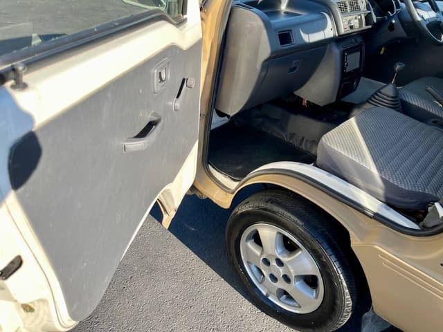 1999 Daihatsu Hijet JDM car for sale — photo 23 of 25