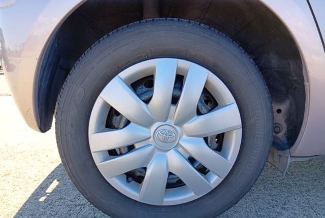 2010 Toyota Vitz JDM car for sale — photo 11 of 25