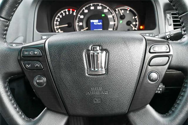 2008 Toyota Crown JDM car for sale — photo 23 of 25