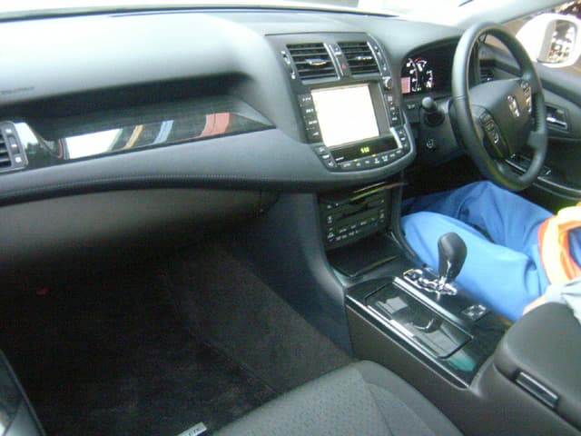 2009 Toyota Crown JDM car for sale — photo 3 of 6