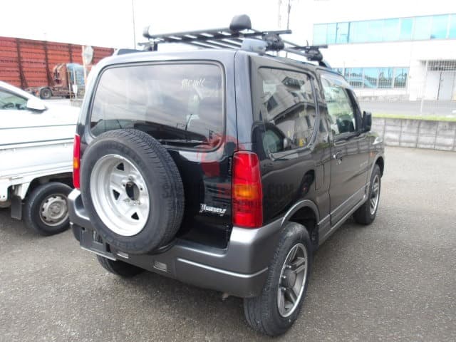2006 Suzuki Jimny JDM car for sale — photo 15 of 24