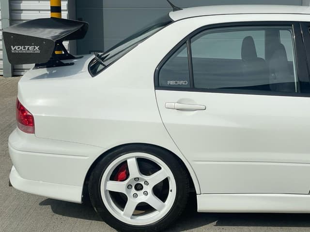 2001 Mitsubishi Lancer Evolution JDM car for sale — photo 7 of 25