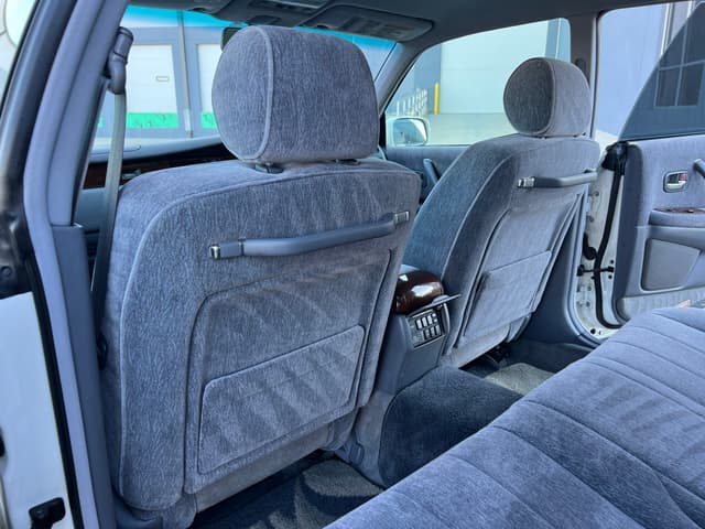 1998 Toyota Crown JDM car for sale — photo 21 of 25
