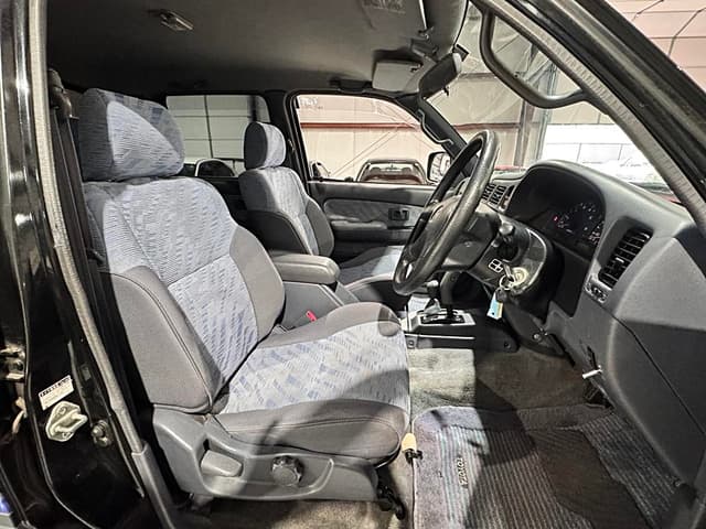 2000 Toyota Hilux JDM car for sale — photo 16 of 22