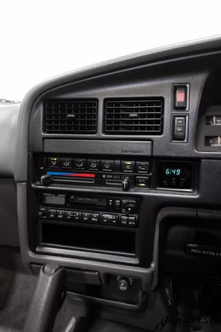 1993 Toyota Hilux Surf JDM car for sale — photo 11 of 25