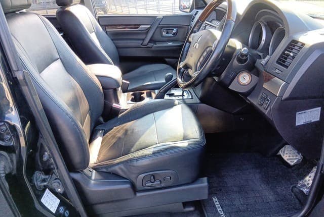 2010 Mitsubishi Pajero JDM car for sale — photo 25 of 25