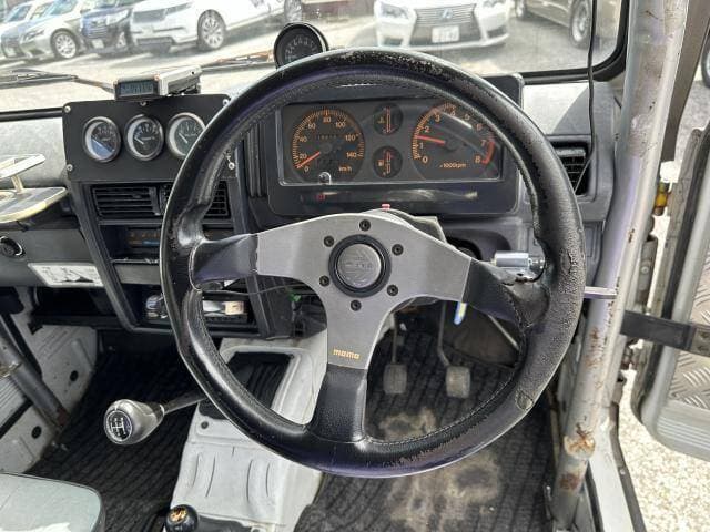 1992 Suzuki Jimny JDM car for sale — photo 9 of 13