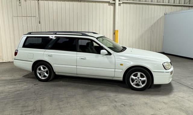 2000 Nissan Stagea JDM car for sale — photo 2 of 25