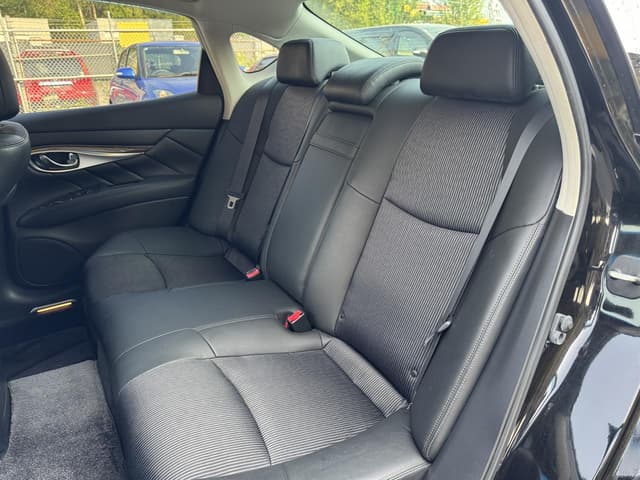 2010 Nissan Fuga JDM car for sale — photo 13 of 20