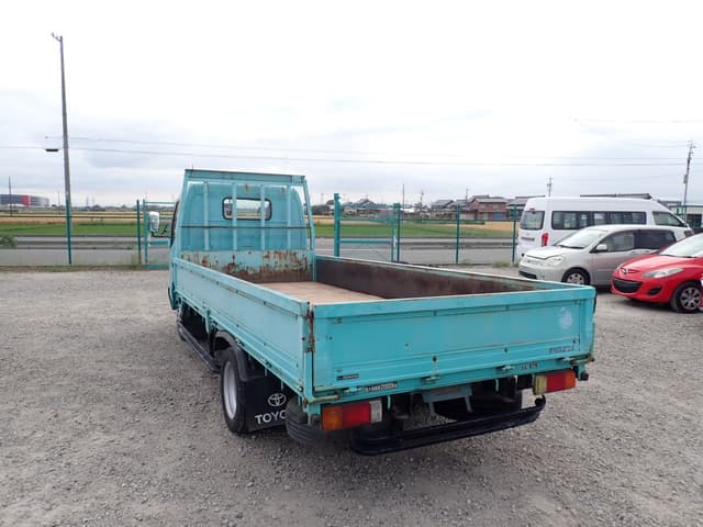 2004 Toyota Dyna JDM car for sale — photo 3 of 10