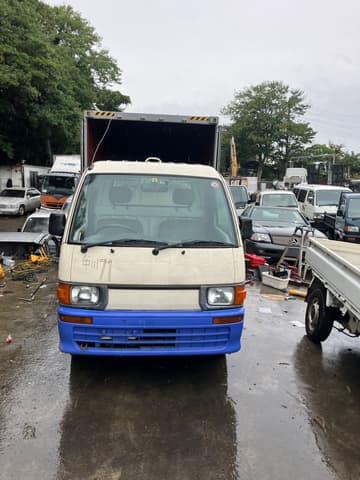 1998 Daihatsu Hijet JDM car for sale — photo 2 of 6