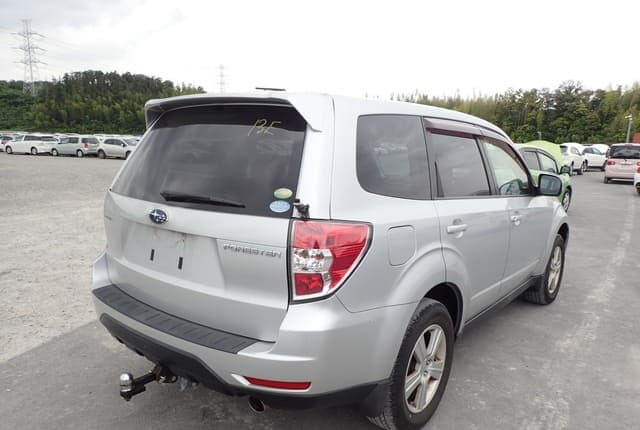 2011 Subaru Forester JDM car for sale — photo 5 of 10