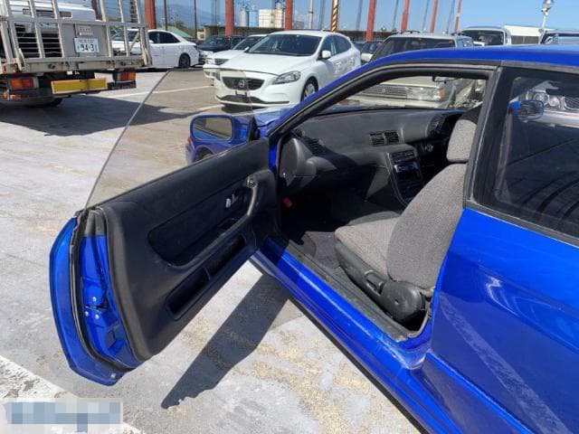 1992 Nissan Skyline JDM car for sale — photo 11 of 26
